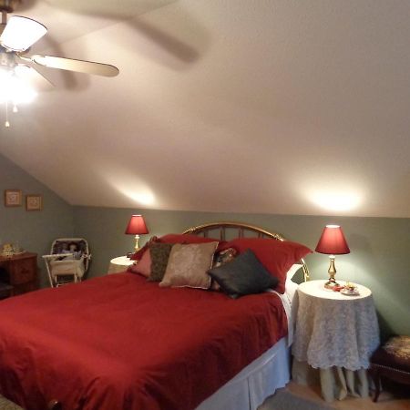 Tea Cozy Bed & Breakfast Qualicum Beach Exteriör bild