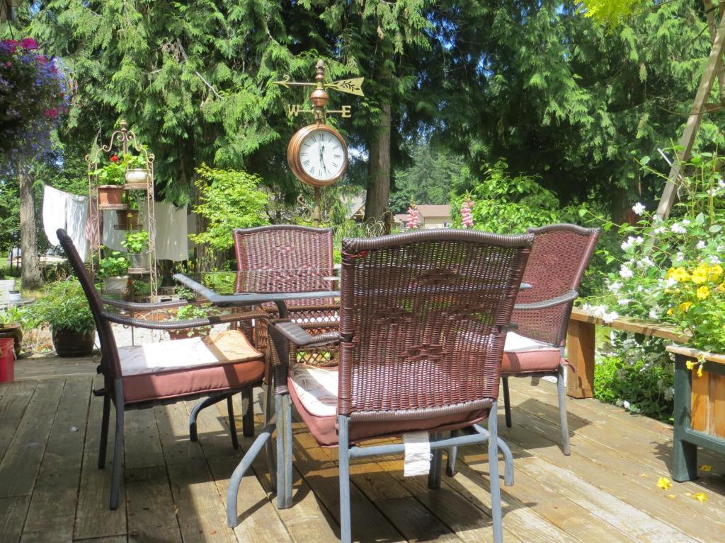 Tea Cozy Bed & Breakfast Qualicum Beach Exteriör bild