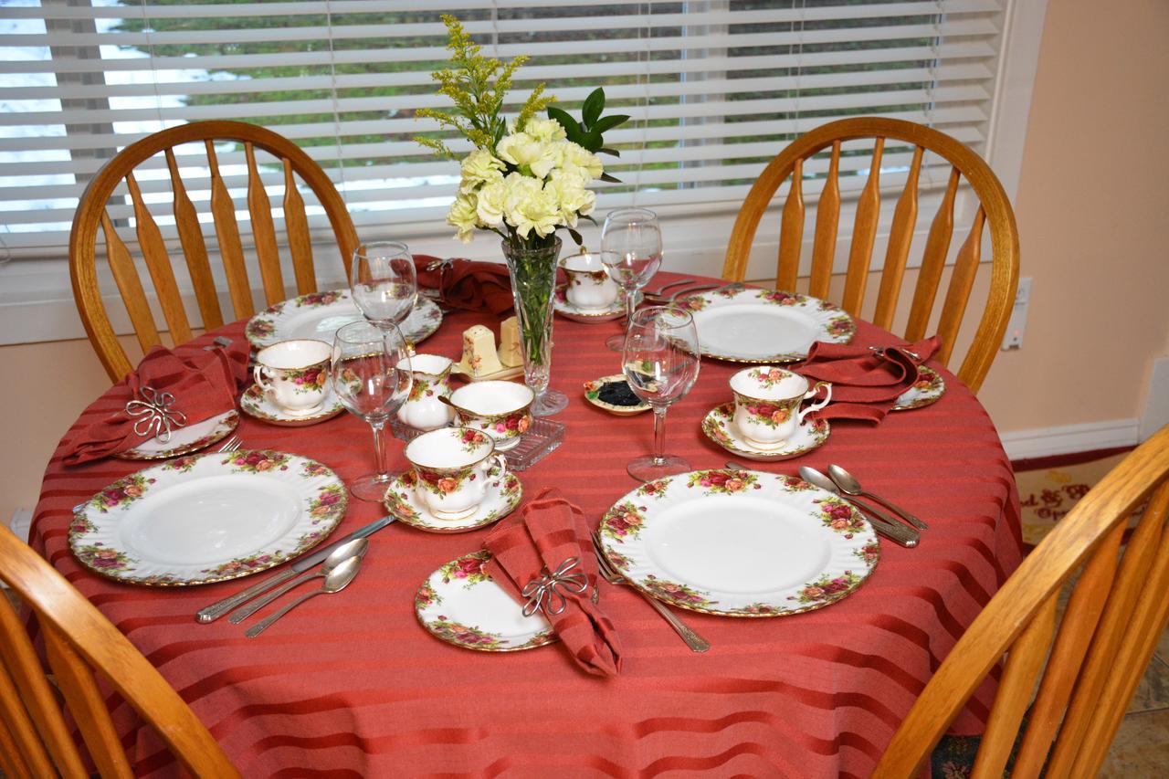 Tea Cozy Bed & Breakfast Qualicum Beach Exteriör bild